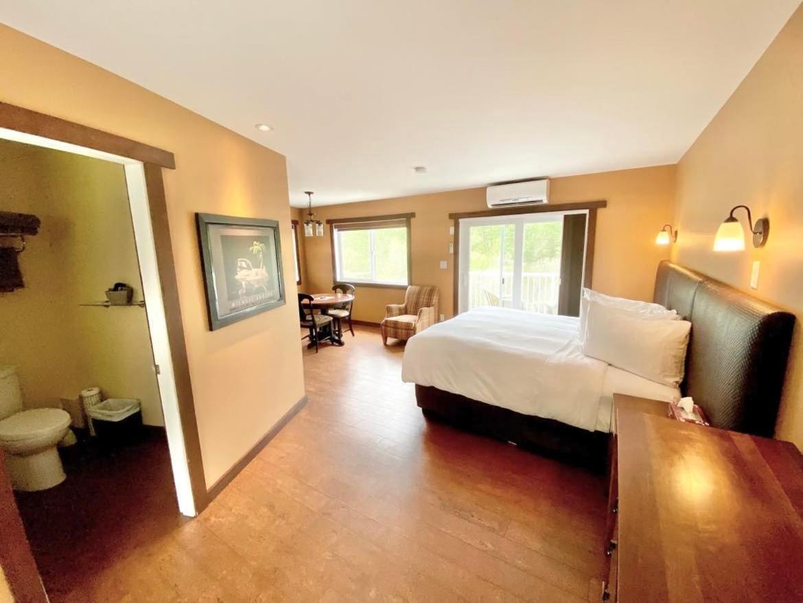 Similkameen Wild Resort & Winery Retreat Osoyoos Exterior photo