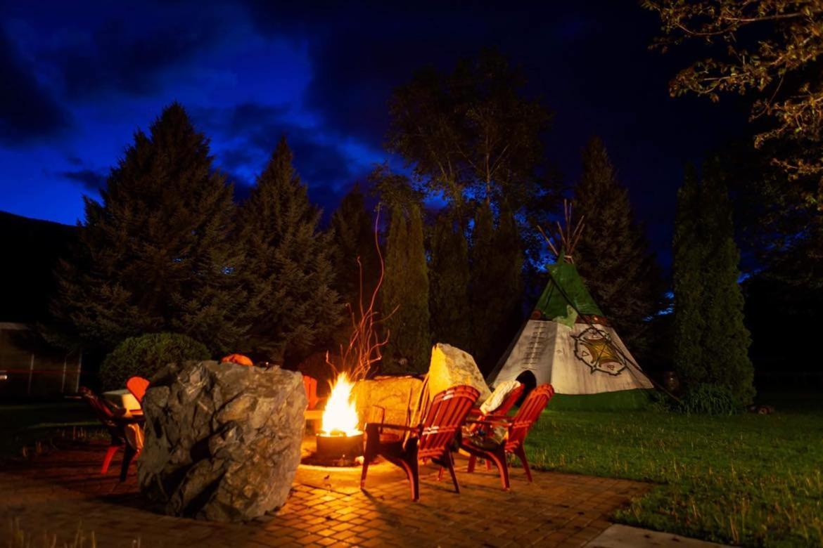 Similkameen Wild Resort & Winery Retreat Osoyoos Exterior photo