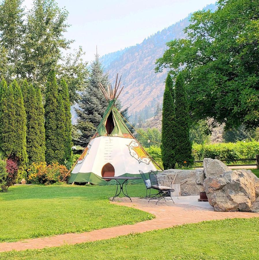Similkameen Wild Resort & Winery Retreat Osoyoos Exterior photo
