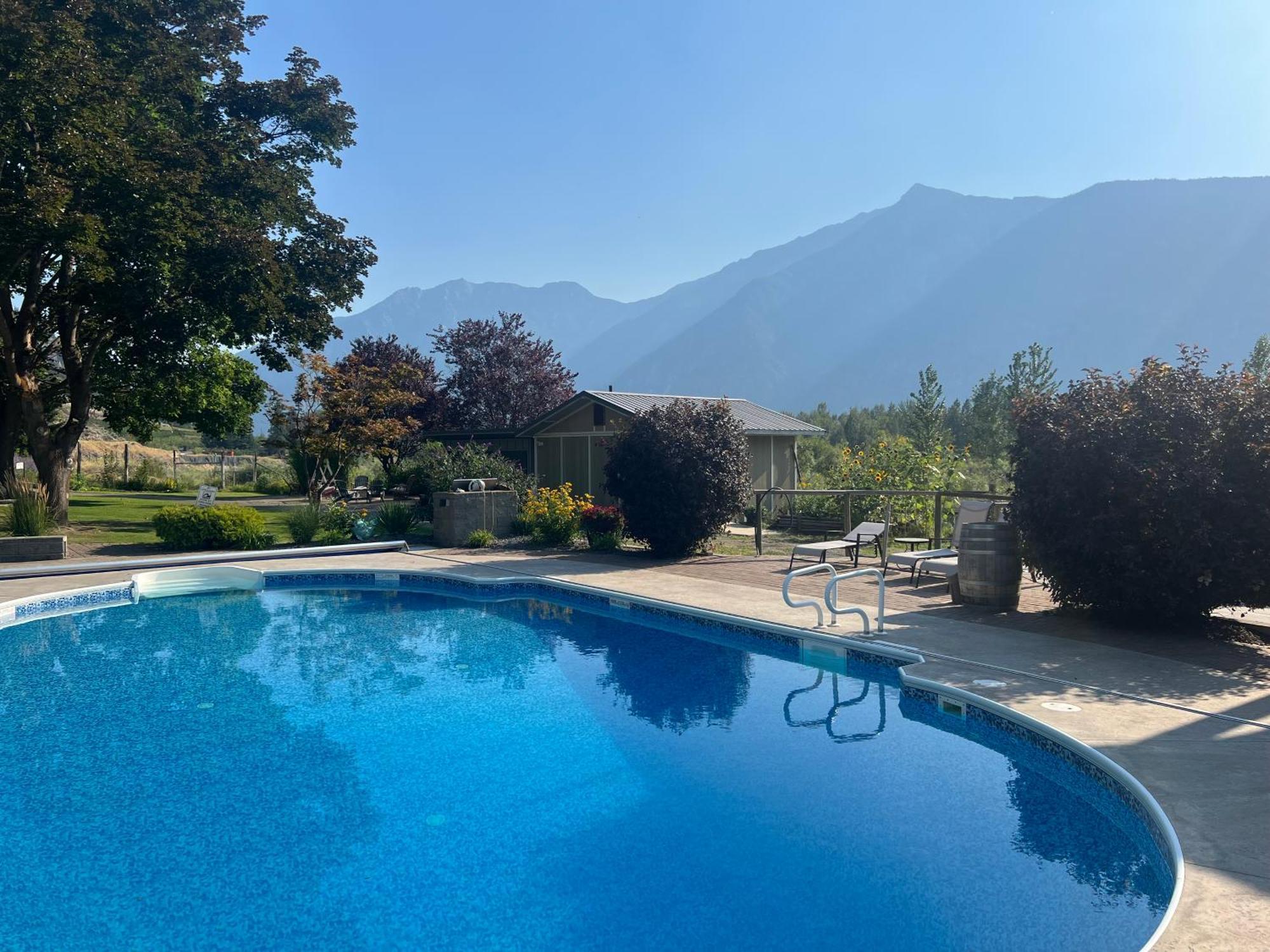 Similkameen Wild Resort & Winery Retreat Osoyoos Exterior photo