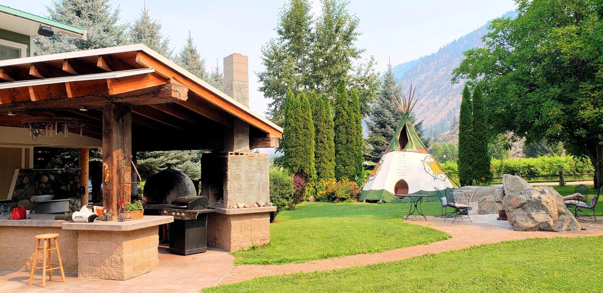 Similkameen Wild Resort & Winery Retreat Osoyoos Exterior photo